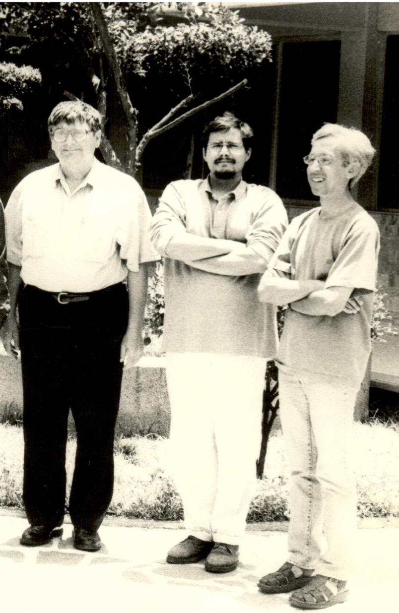 Valentín, Gallo y Urías