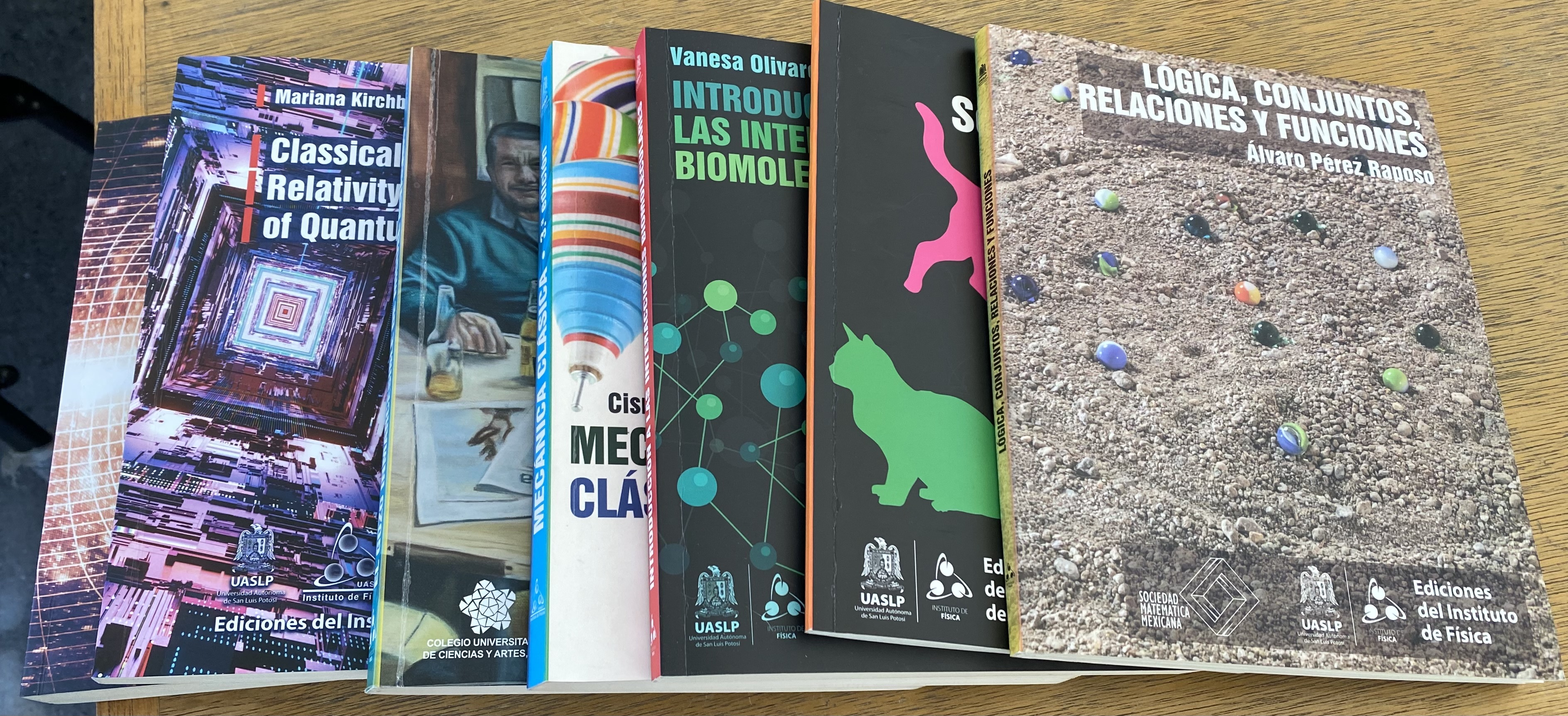 Libros en fila